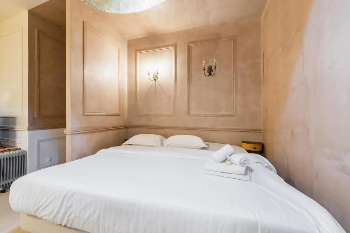 Grand Loft Au Style Raffine - Paris 13 - 3P Apartment 0*,  France
